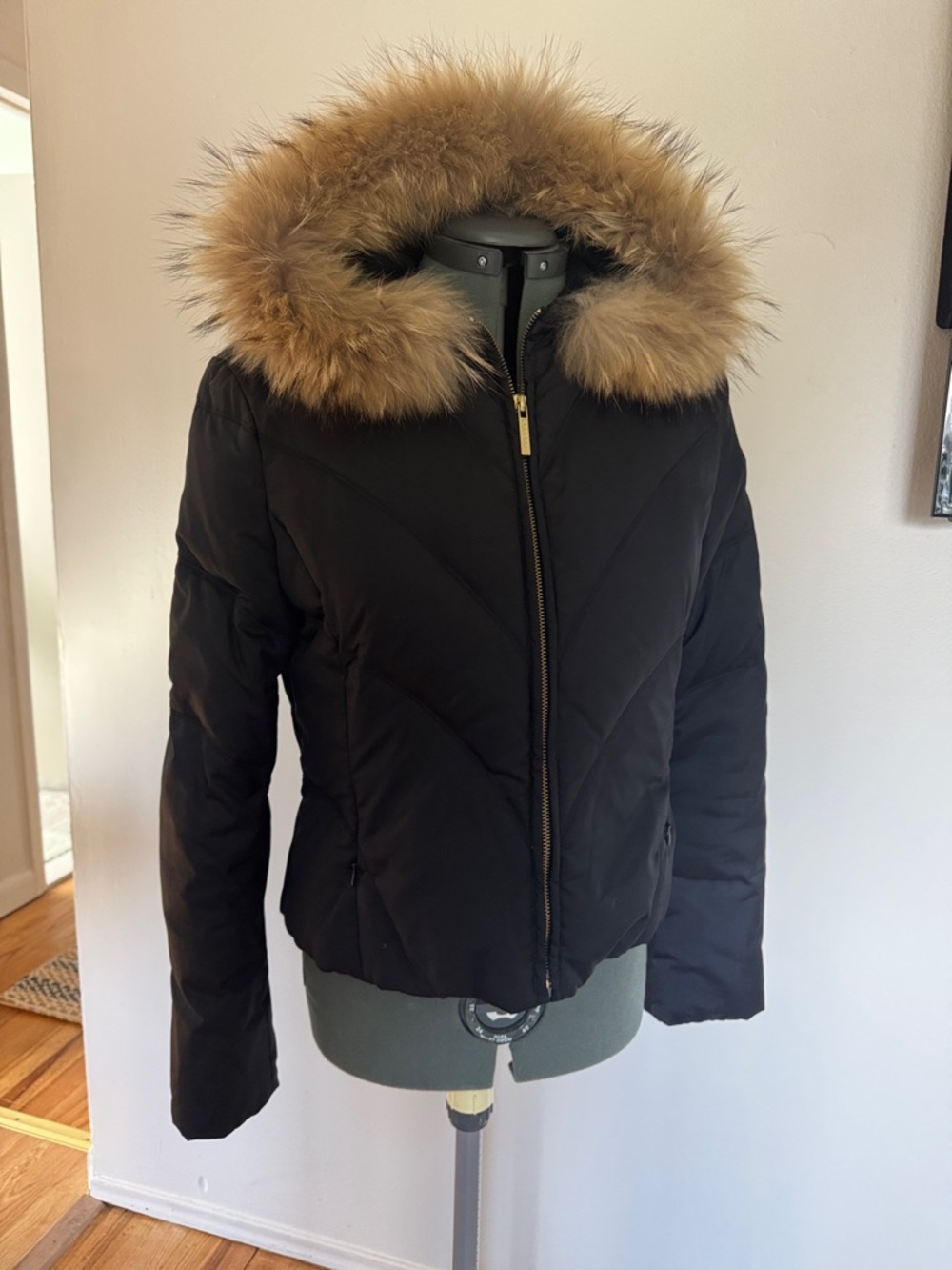 Laundry By Shelli Segal Black Puffer Jacket with Tan Fur-Trim Hood